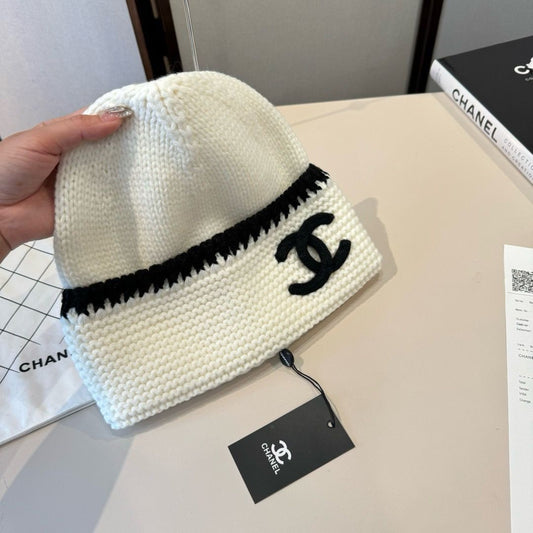 Women's Fashion Lined Beanie Knitted Hat Snow Cap