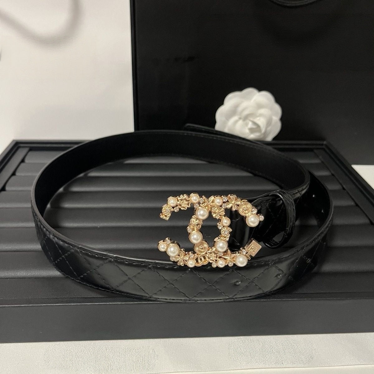 Pearl & Crystal Arc Buckle Belt | Black Quilted Leather