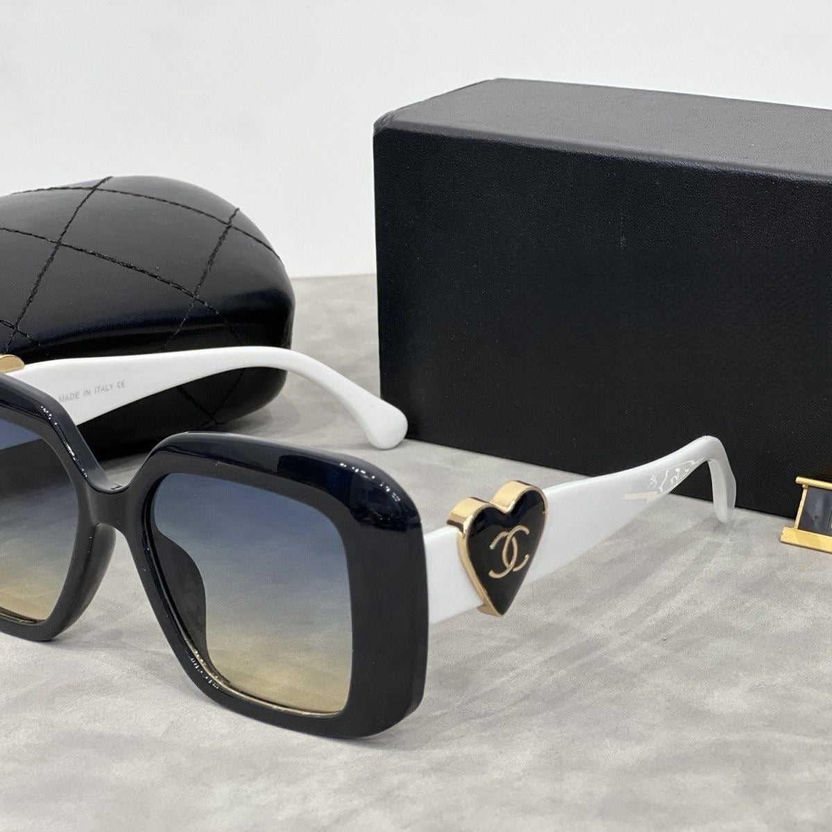 Women Vintage Fashion Narrow Square Frame UV Protection Sunglasses