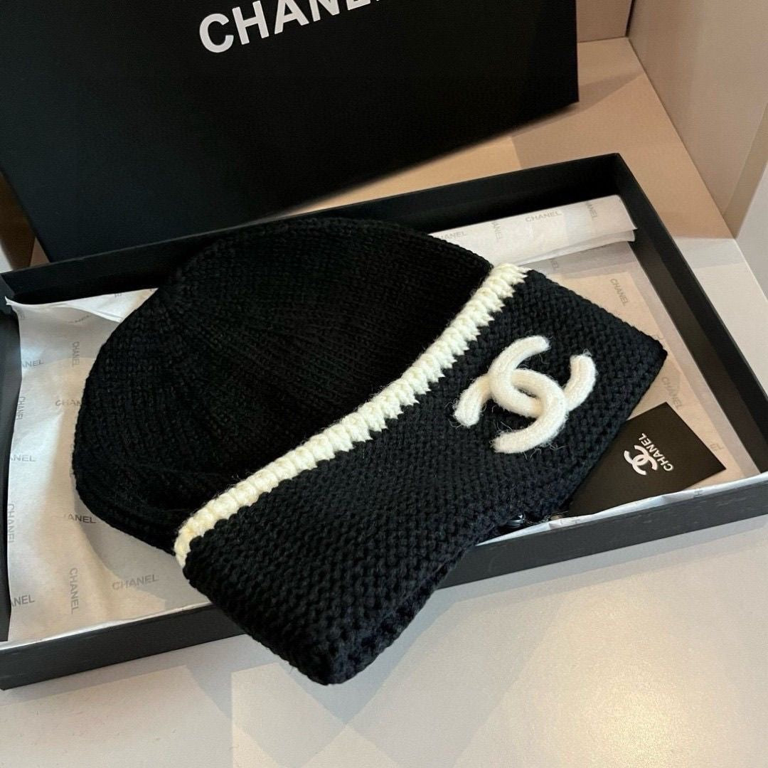 Women's Fashion Lined Beanie Knitted Hat Snow Cap