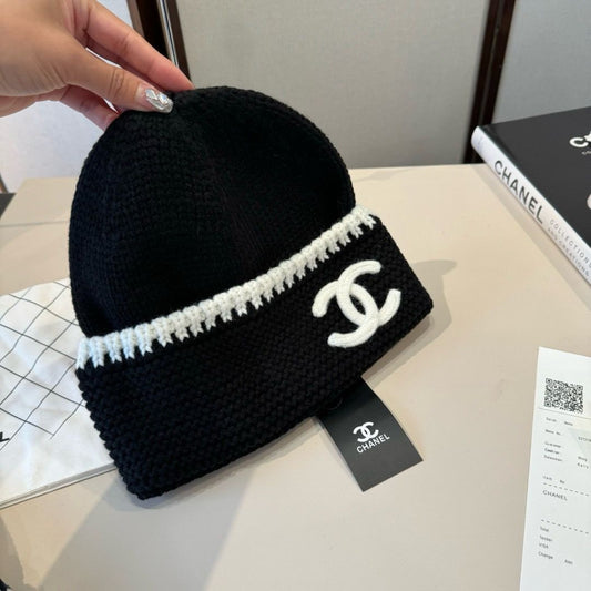 Women's Fashion Lined Beanie Knitted Hat Snow Cap